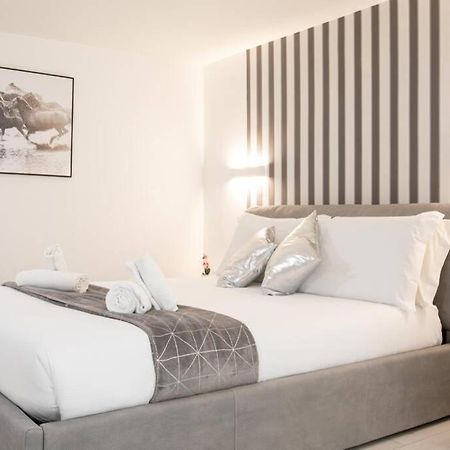 Unforgettable Split Level Jacuzzi Suite Navona Roma Esterno foto