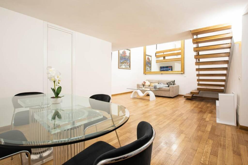 Unforgettable Split Level Jacuzzi Suite Navona Roma Esterno foto