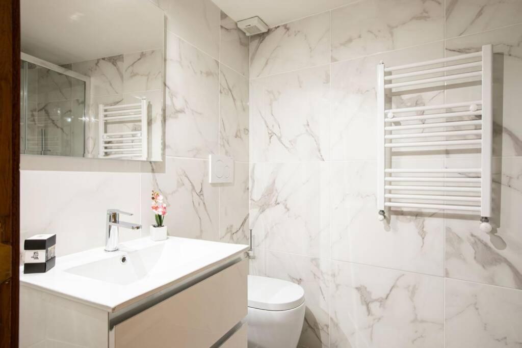Unforgettable Split Level Jacuzzi Suite Navona Roma Esterno foto