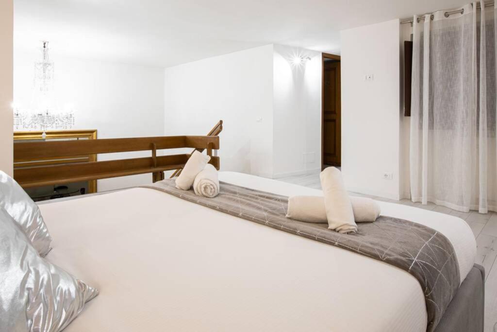 Unforgettable Split Level Jacuzzi Suite Navona Roma Esterno foto