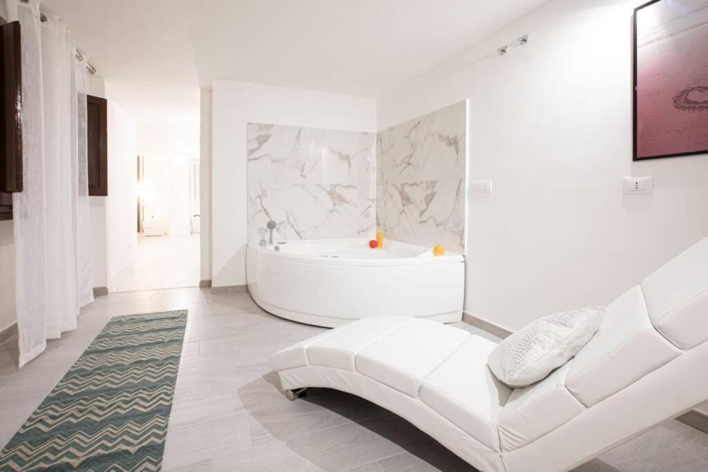 Unforgettable Split Level Jacuzzi Suite Navona Roma Esterno foto